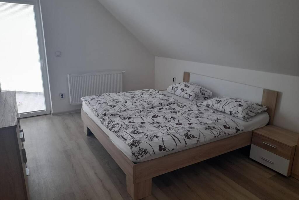 Domek Verunka V Malebne Vesnicce Na Jizni Morave Svatoborice Bagian luar foto
